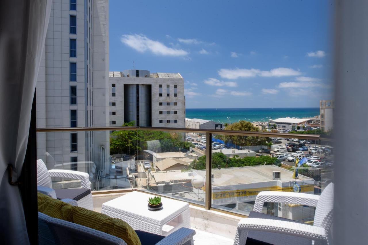 Studio & Apartments On The Beach By Aspentlv Тель-Авів Екстер'єр фото